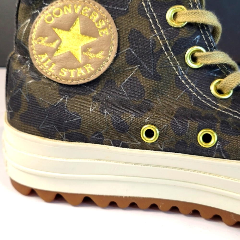 Converse High Top Ankle Boots in Dark Blue and Tan - Picture 3 of 12